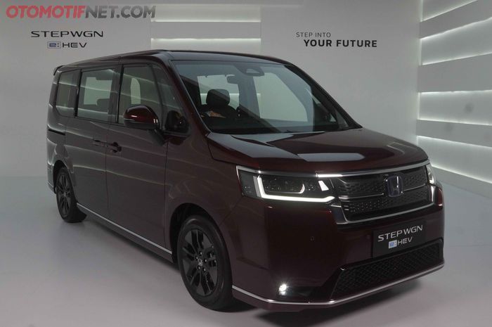 Honda StepWGN e:HEV Spada 2026, MPV Boxy Yang Menjual Ruang, Bukan Gaya