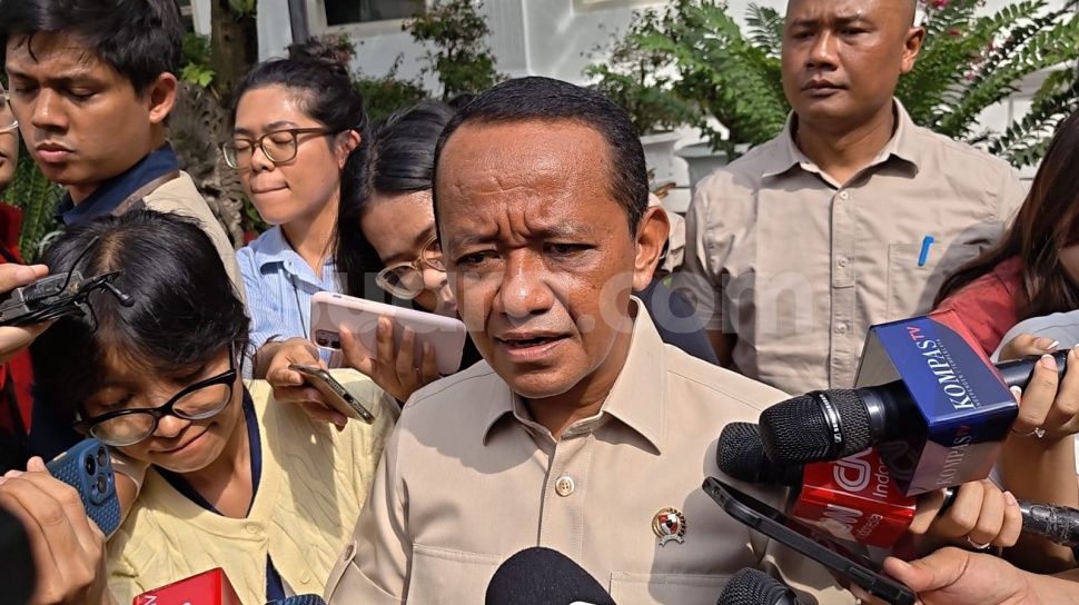 Nama Bank BCA Hingga Mandiri Ikut Dipelesetkan, Lagu Pujian Bahlil Ini Bikin Ngakak