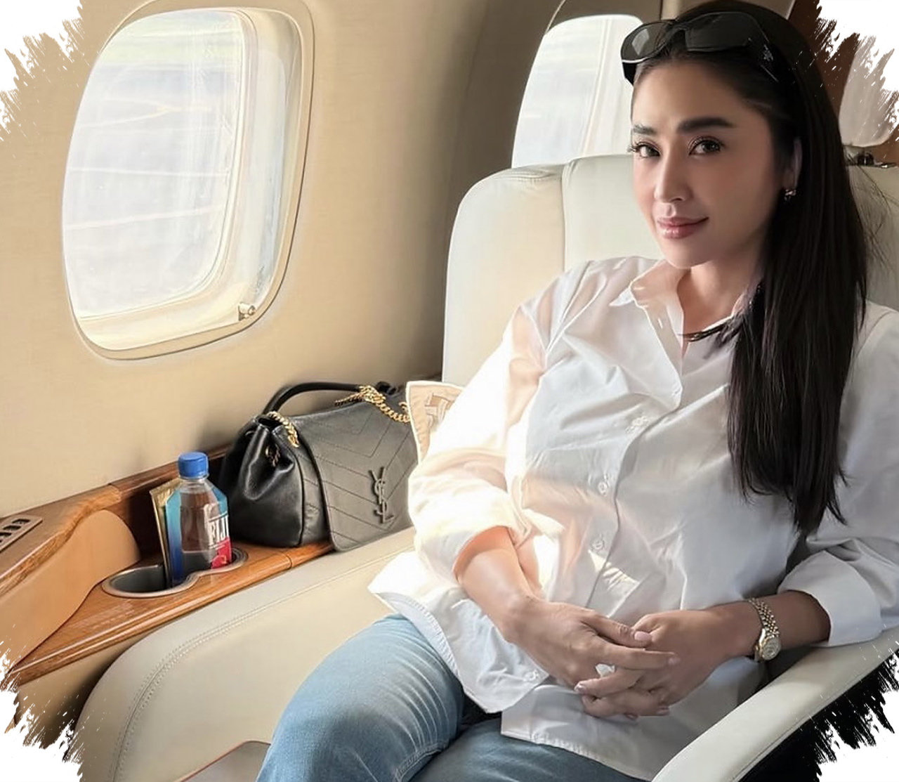 Dewi Perssik Rela Naik Helikopter, Hanya Demi Tiba Tepat Saat Sapi Kurban Disembelih