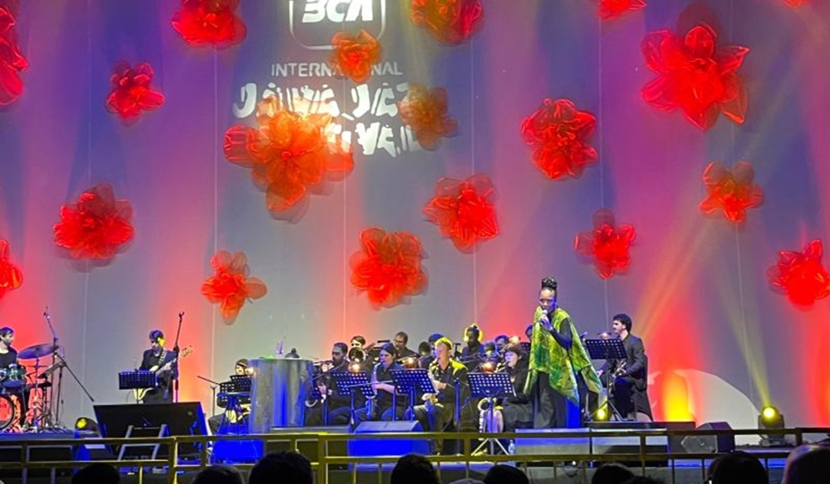 Lisa Simone Menyanyikan Warisan Nina Simone, Tribut Emosional yang Menghangatkan Java Jazz