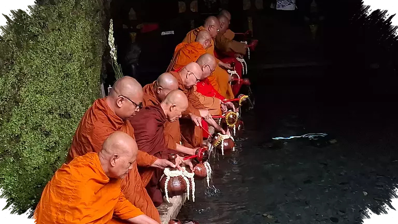 Umbul Jumprit Saat Waisak, Air Suci yang Menjadi Simbol Kesucian Batin Umat Buddha