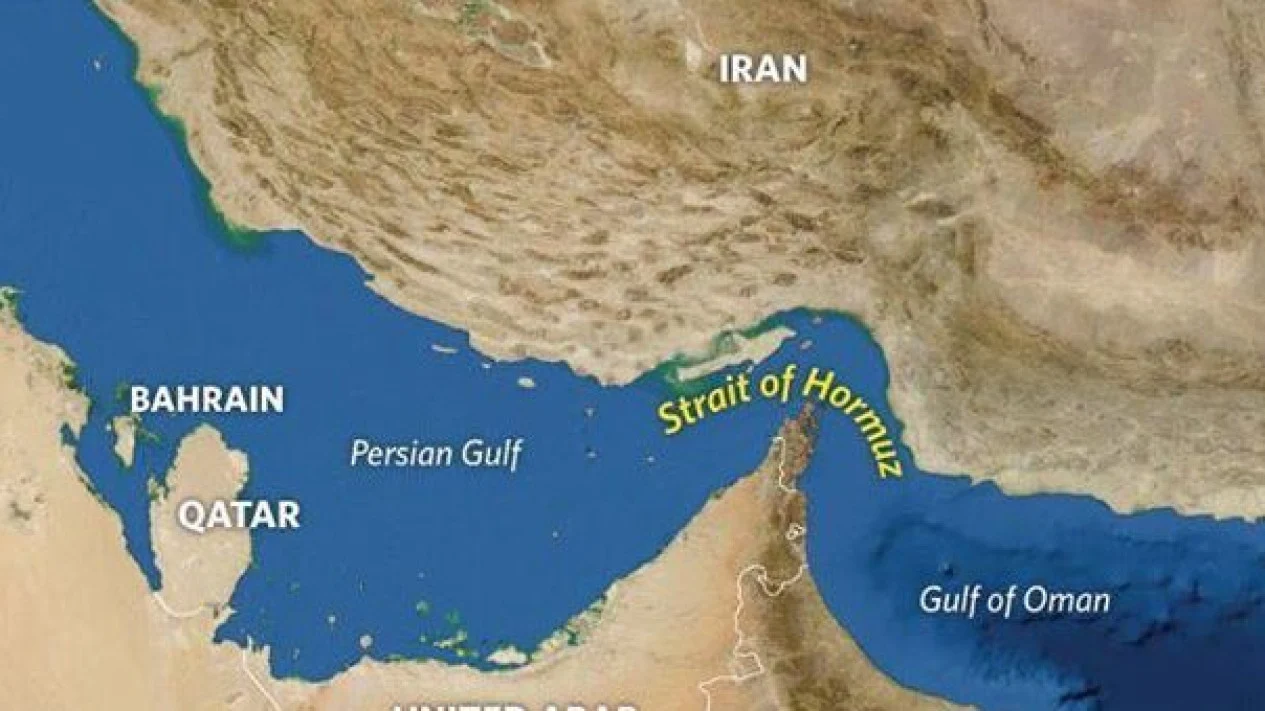Iran Ambil Kendali Penuh Selat Hormuz, Semua Kapal Wajib Minta Izin IRGC
