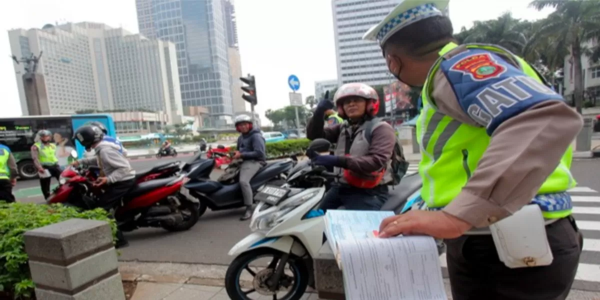 Operasi Patuh Segera Digelar, Tilang Manual Kembali Mengintai Pelanggar Kasat Mata