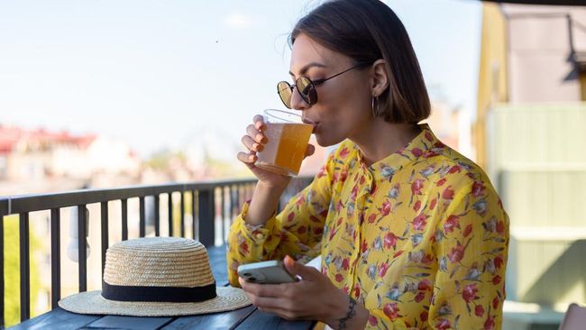 Cuaca Panas Bikin Lemas, 7 Minuman Sehat Ini Bantu Hidrasi Tanpa Gula Berlebih