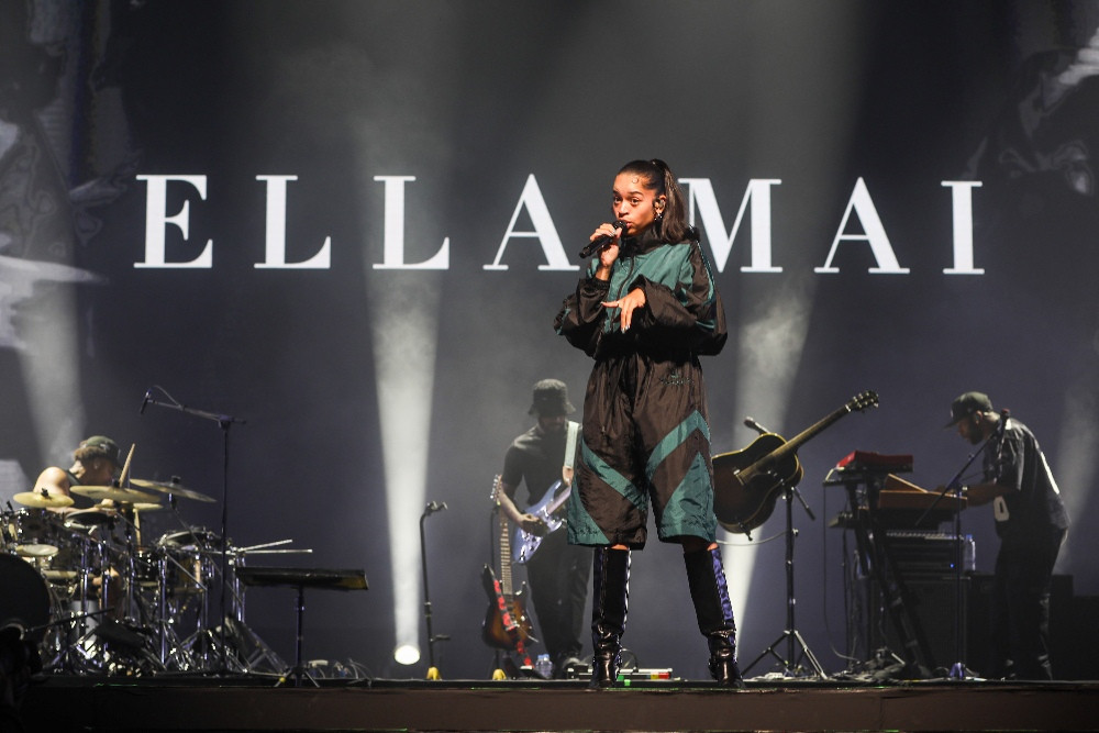 Ella Mai Bawa Intimnya R&B ke Java Jazz, Vokal Lembutnya Mengikat Penonton
