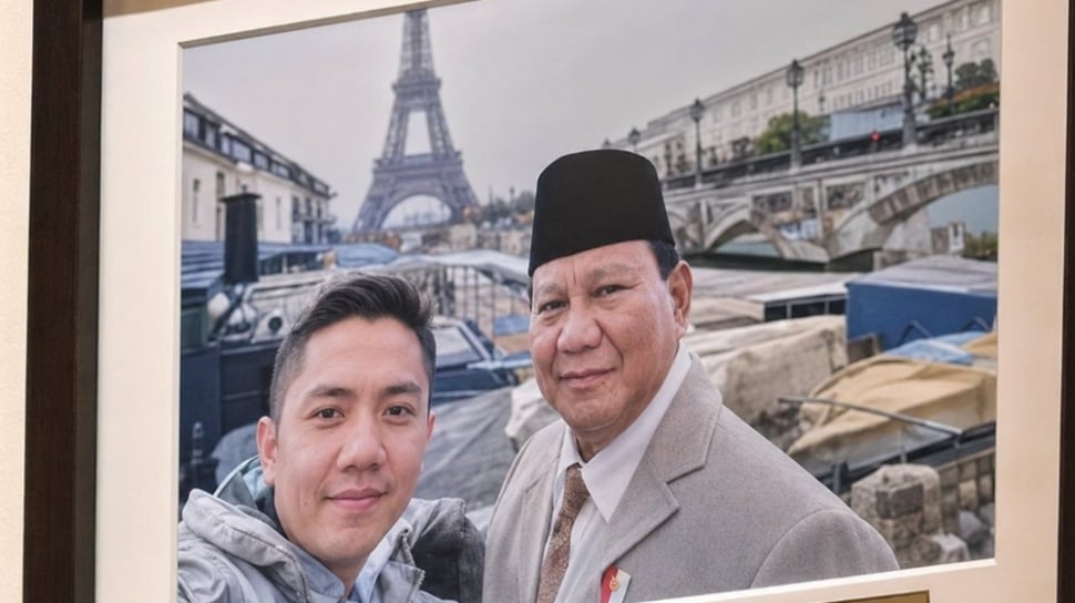 Ruang Kerja Teddy Disorot, Selfie Prabowo di Paris dan Aviary Burung Ikut Memancing Perhatian