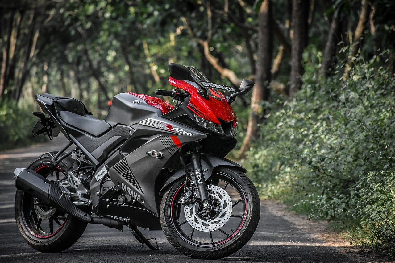 Yamaha R15 Makin Meyakinkan, Paket Keamanannya Bikin Sport Riding Lebih Tenang