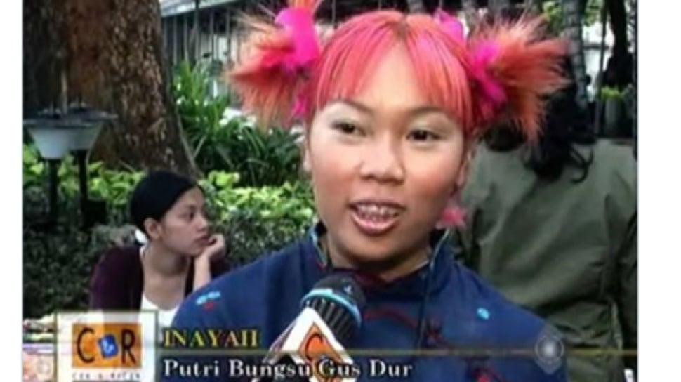 Pernah Ditolak Paspampres, Potret Remaja Inayah Wahid Dengan Rambut Pink Bikin Terpana