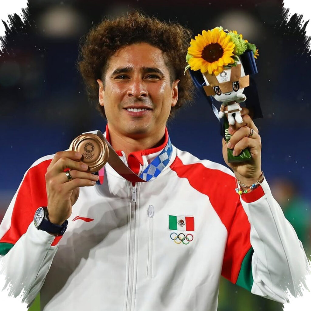 Ochoa Kembali Dipanggil Meksiko, Satu Langkah Lagi Menuju Rekor Messi dan Ronaldo