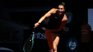 Sabalenka Menari Thriller Usai Taklukkan Osaka, Roland Garros Mendadak Punya Adegan Ikonik