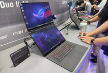Asus ROG Zephyrus Duo Bawa Dua Layar OLED 3K dan RTX 5090 Dalam Satu Laptop