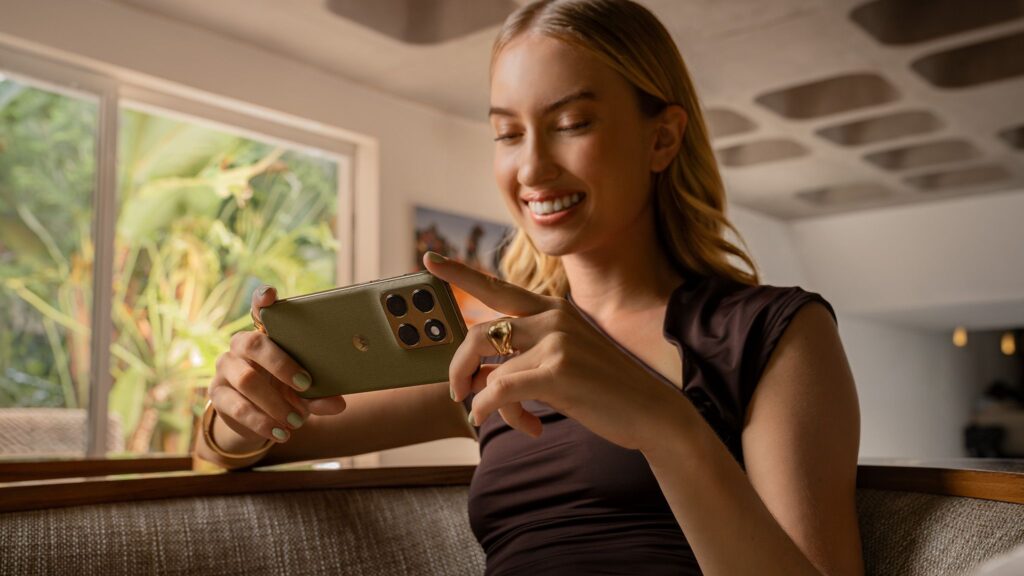 Motorola Edge 2026 Tak Mengejar Gimmick AI, Justru Menang Di Kenyamanan Sehari-hari