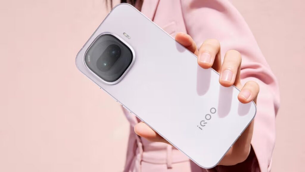 Baterai 9.020 mAh Di Bodi Tipis, iQOO Z11 Tahan 54 Jam Sekali Isi