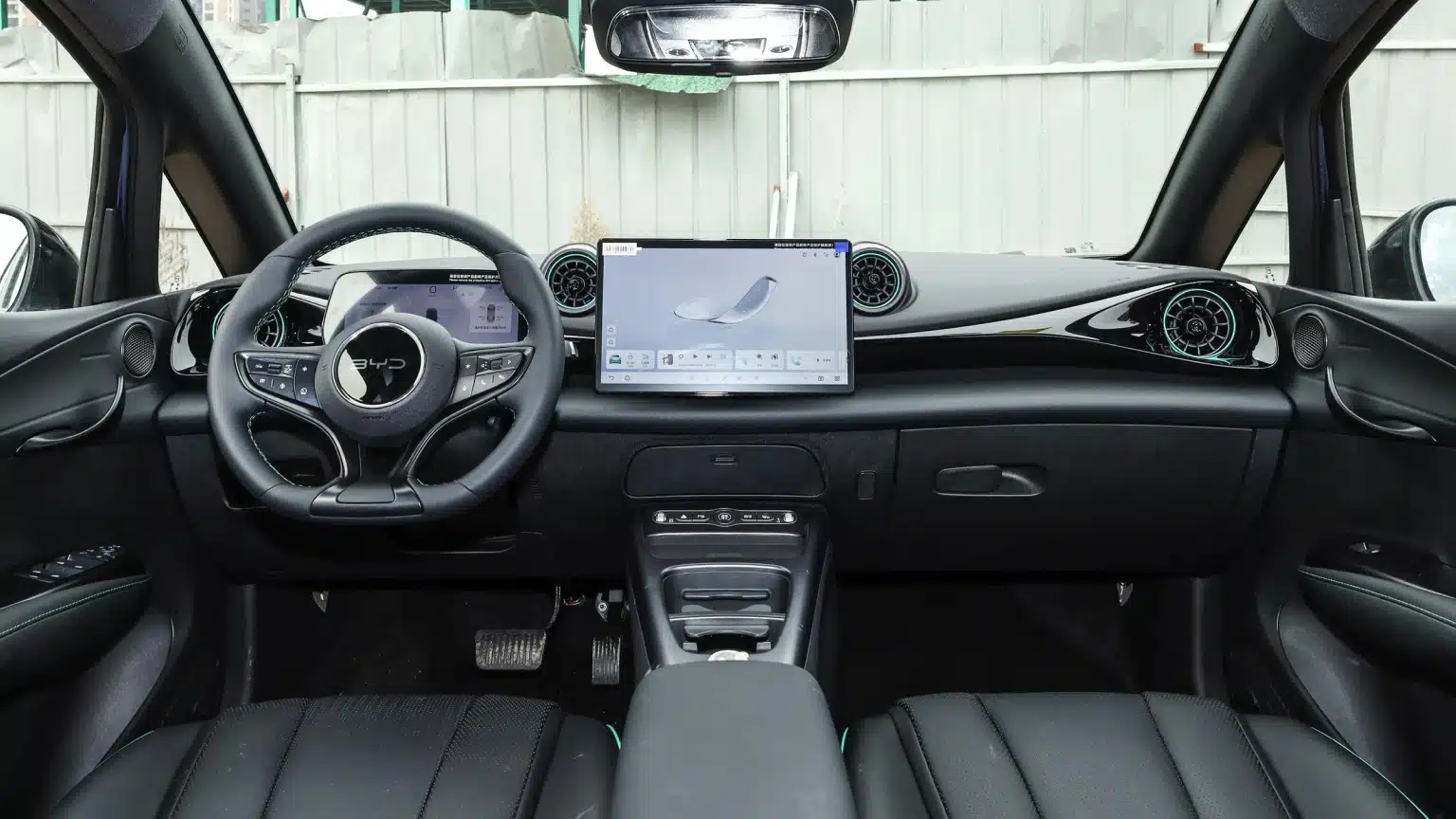 BYD Dolphin G Terkuak, Kabin Futuristis Ini Masih Simpan Tombol Fisik Yang Berguna