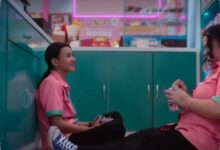 Shenina Cinnamon Dan Sahabatnya Berebut Temui Idol K-Pop, Persahabatan Di Minimarket Mulai Retak