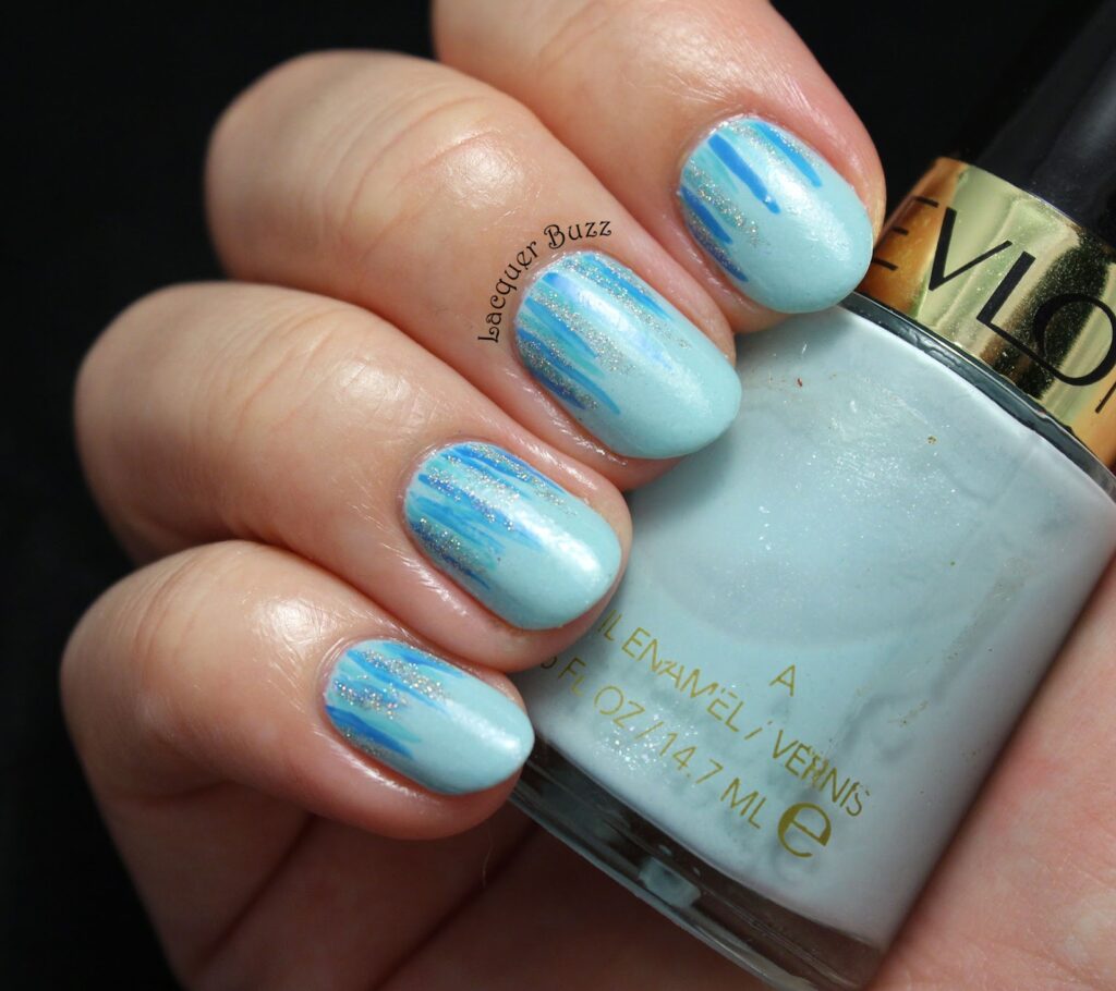 7 Ide Nail Art Lagoon Blue, Dari Soft Matte Sampai Bold Glitter yang Elegan
