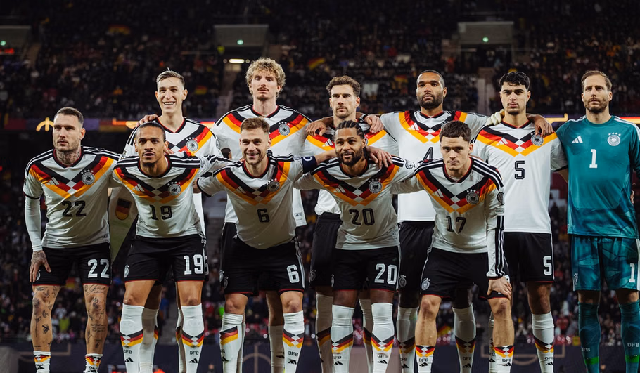 AS Hadang Der Panzer Di Chicago, Jerman Datang Dengan Momentum Delapan Kemenangan