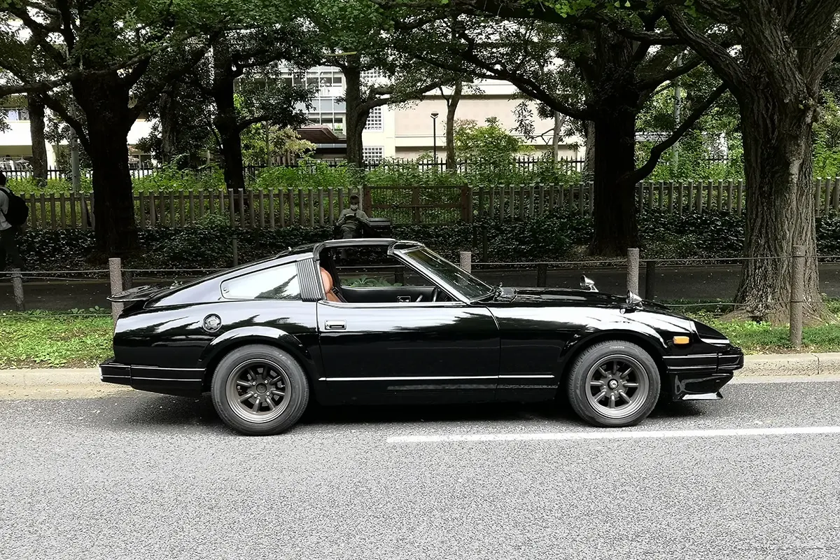 Nissan Tak Buat Z T-Top, Fan Ini Malah Merakit Versi Seolah Keluar Dari Pabrik
