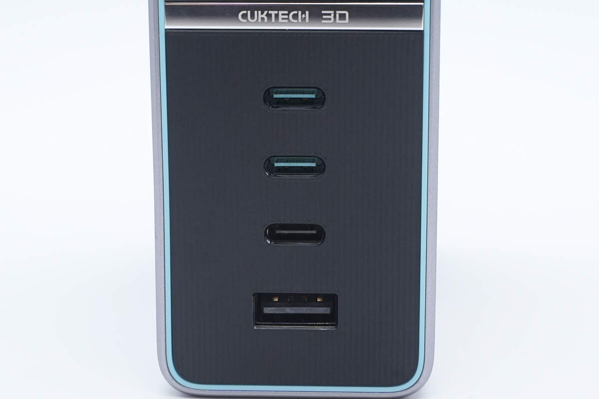 Cuktech CP13 Bukan Sekadar Nempel, Power Bank Magnetik Ini Bisa Cas 30W Sambil Jadi Stand