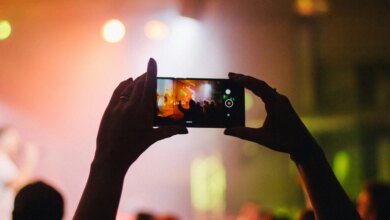 Saat Venue Gelap, Layar Tetap Aman, Fitur Anti-Intip Samsung Ini Bikin Tenang