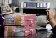 Istana Bahas Darurat Rupiah Tembus Rp18.020, DPR Dan BI Turun Tangan