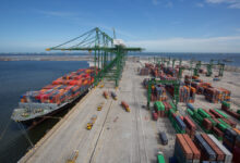 3.100 Kontainer Tertahan Di Tanjung Priok, Arus Logistik Negara Terancam Melambat