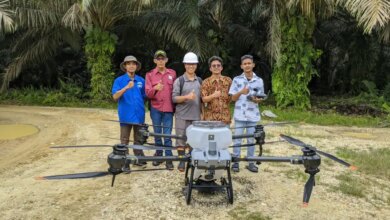 Drone Agras T40 Ubah Ritme Kebun Sawit Riau, 1 Hektare Cuma 30 Menit