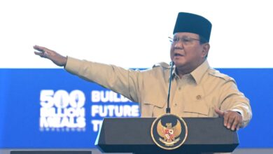 Prabowo Rombak Total BGN, Eks Jurnalis Hingga Mayjen TNI Kini Pegang Kendali MBG