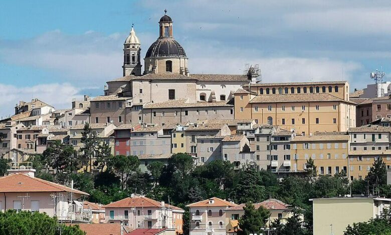 Macerata, Kota Klasik Italia yang Menyimpan Opera, Kampus Tertua, dan Bukit Hijau