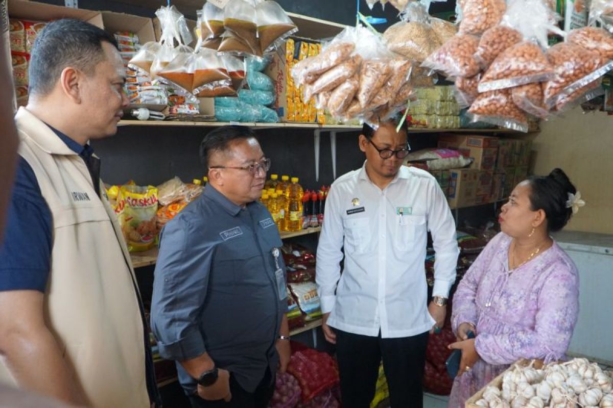Bulog Jatim Salurkan Bantuan Ke 5,6 Juta Warga, Harga Beras Dijaga Saat Kemarau