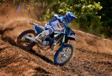 Yamaha YZ125 Masih Sulit Tergeser, Brutal Di Trek Tapi Menuntut Teknik Serius