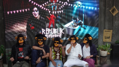 Slank Bawa Kritik Sosial Ke Panggung, Rilis Republik Fufufafa Dengan Aksi Teatrikal