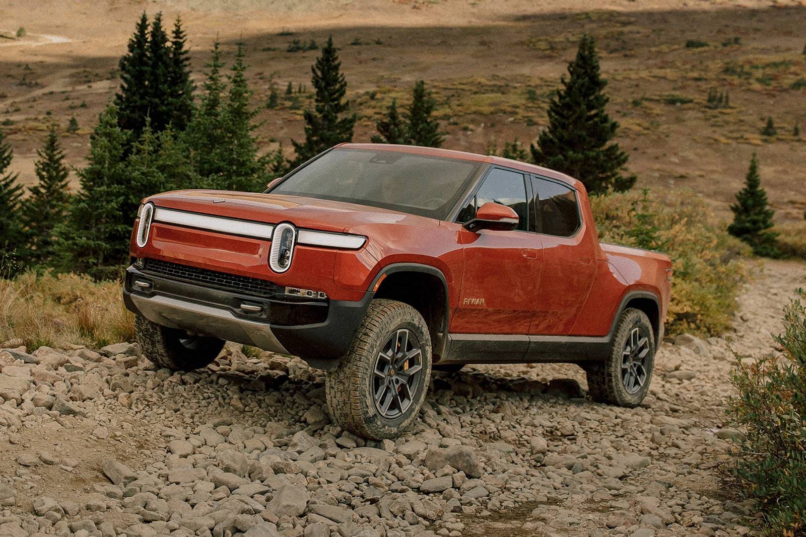 Pemilik Rivian R1T Semprot Cat ke Truknya, Protes Pedas Soal Servis yang Tak Selesai