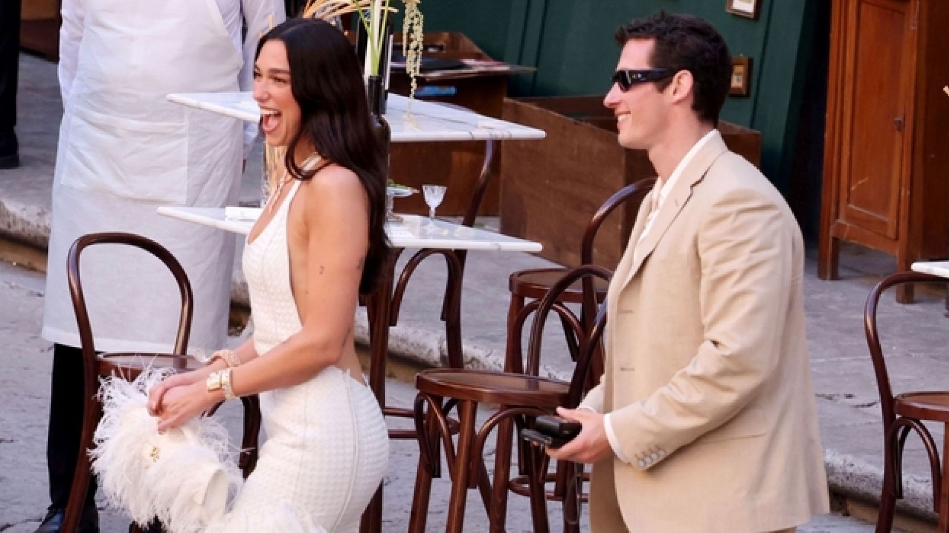 Dua Lipa Rayakan Pernikahan Di Italia, Gaun New Bottega Veneta-Nya Langsung Mencuri Perhatian