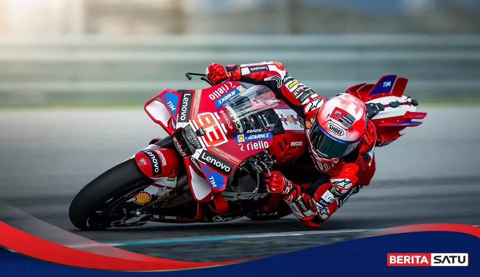 Marquez Tak Terbendung di Hungaria, Kalahkan Acosta dan Raih Kemenangan ke-100