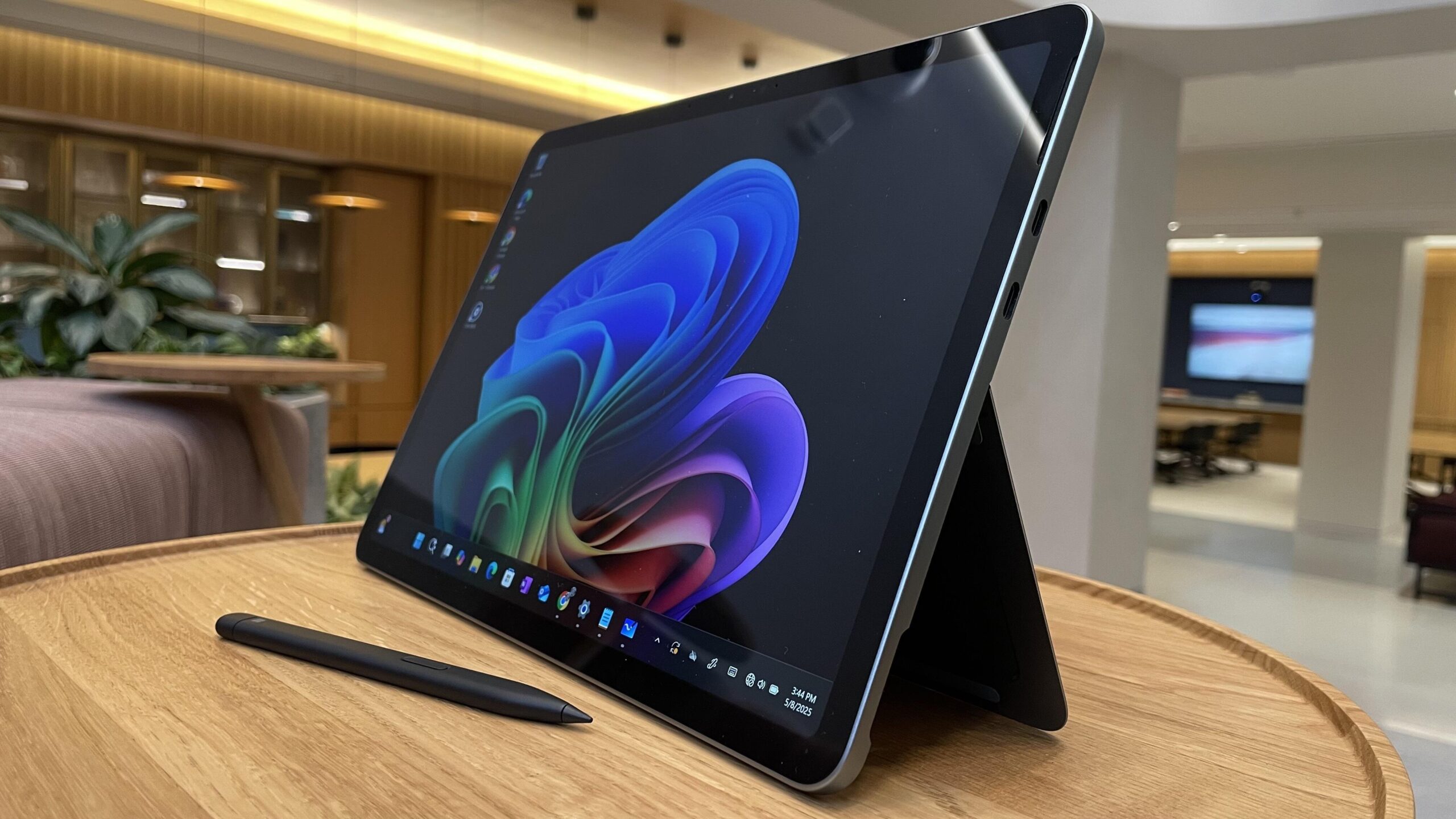 Tablet Windows 2026 Naik Kelas, Kerja Kencang dan Gaming Berat Sekaligus