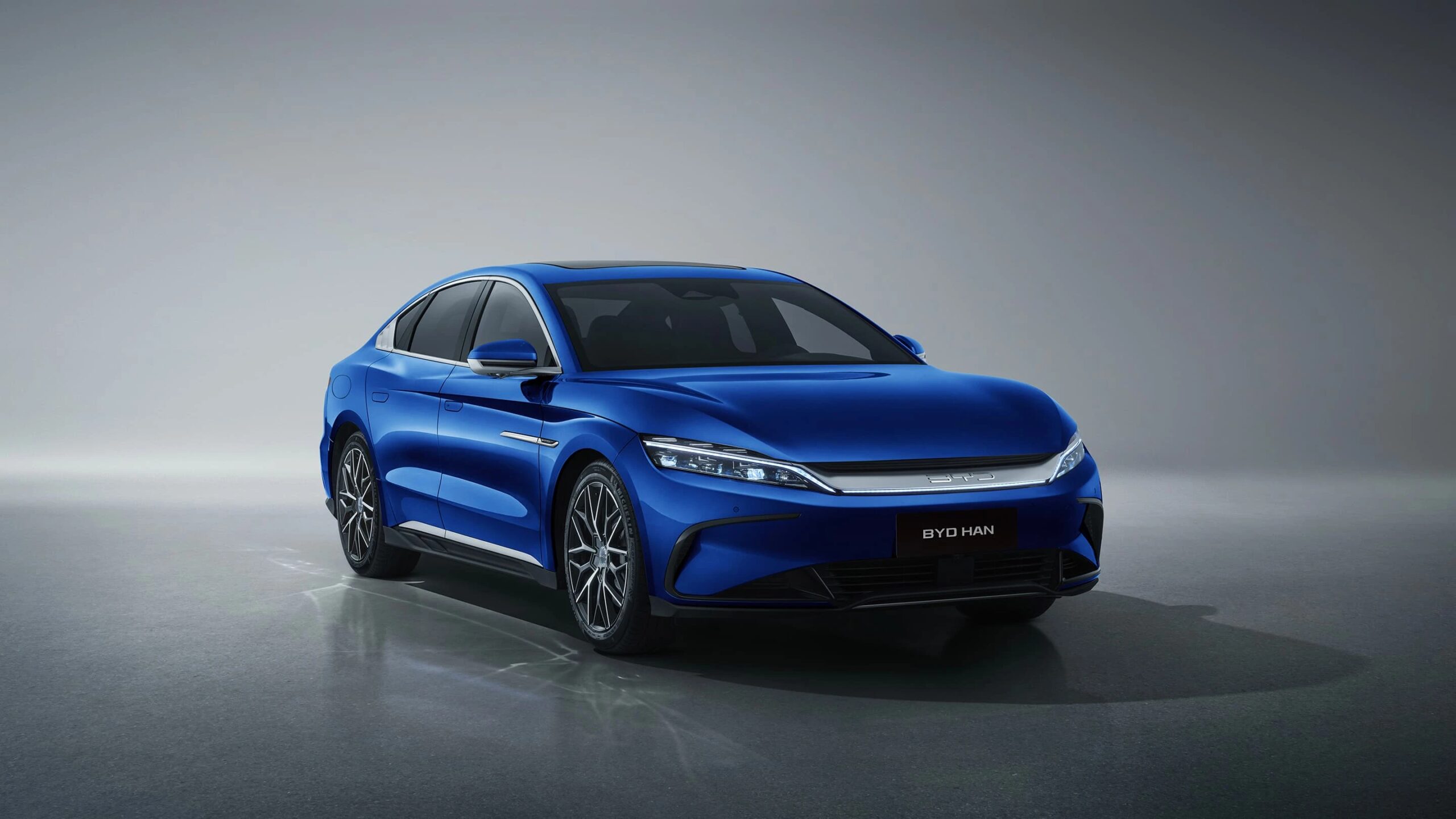 BYD Serahkan Nama Flagship Ke Netizen, Great Han Melesat Dengan Jarak 1.000 Km