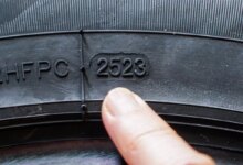 Label Kecil Di Motor Ini Sering Diabaikan, Padahal Menyimpan Peringatan Penting