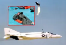 Jet Tempur Ini Tak Pakai Kursi Lontar, Kru Malah Meluncur Keluar Dari Perut Pesawat