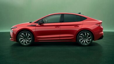 Skoda Enyaq 2026 Sudah Bagus, Tapi Versi Paling Menarik Justru Baru Datang Nanti