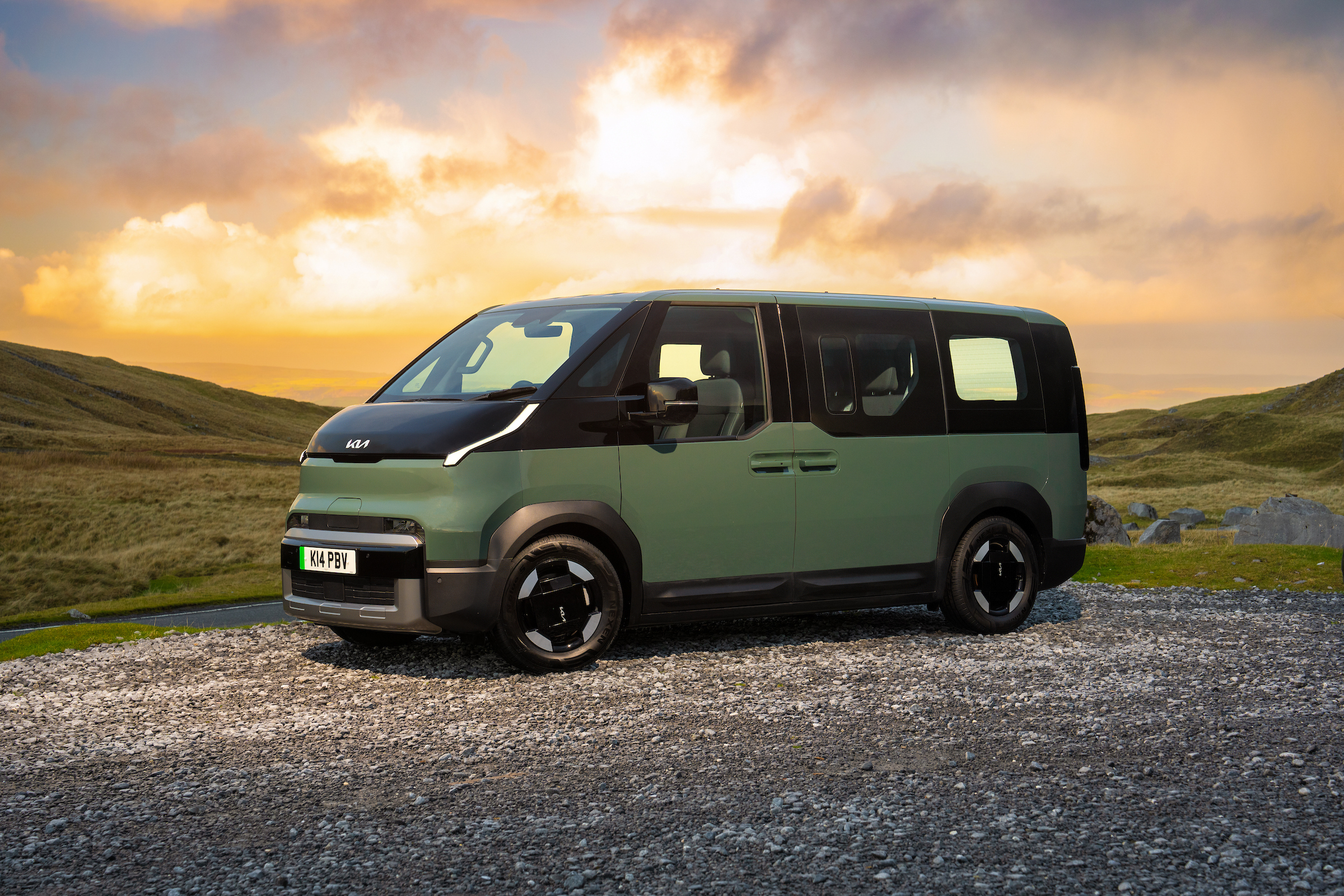 Kia PV5 7-Seater Resmi Meluncur, Kabin Lega untuk Taksi dengan Jarak Tempuh 390 Km