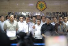 Amran Gerak Cepat Pulihkan Harga TBS, Petani Sawit Mulai Bernapas Lega