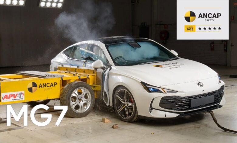 Moncongnya Remuk Saat Crash Test, MG 7 Tetap Sabet 5 Bintang ANCAP