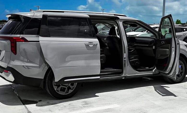 Kia Carnival 2026 Terasa Seperti Kelas Satu, Dua Sunroof Besar dan Mesin yang Mengejutkan Halus