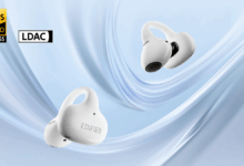 Edifier LolliClip SE Datang Beda, Earbuds Jepit Ini Bawa Dolby Spatial dan AI Buat Rapat