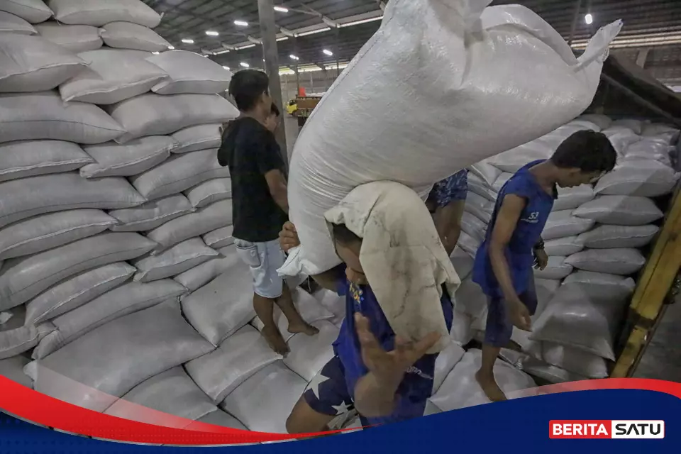 Bulog Gelontorkan Beras SPHP, Bantuan Pangan Dipercepat Demi Tahan Harga Beras