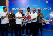 Toyota Serahkan 3 Kijang Innova Ambulans ke Aceh Tamiang, Dorong Layanan Pascabencana