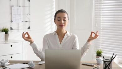 7 Ciri Orang Bermental Tangguh, Afirmasi Harian Yang Bikin Tetap Tenang Saat Hidup Kacau