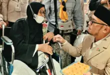 Badal Haji Rp10 Juta Diduga Tipu-Tipu, Jemaah KBIHU Jabar Rugi Rp1,4 Miliar