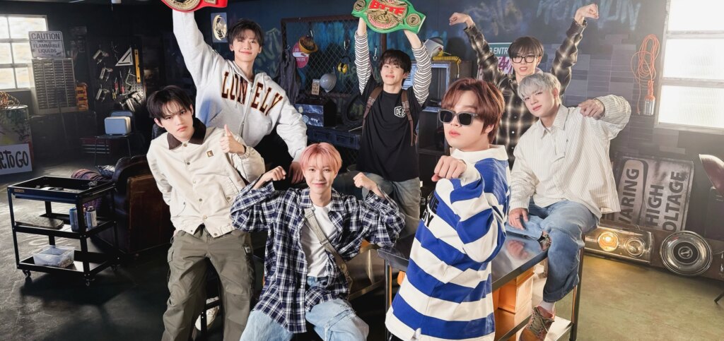 OOTD Colorful Ala Mark NCT Ternyata Bisa Rapi, Ini Kuncinya